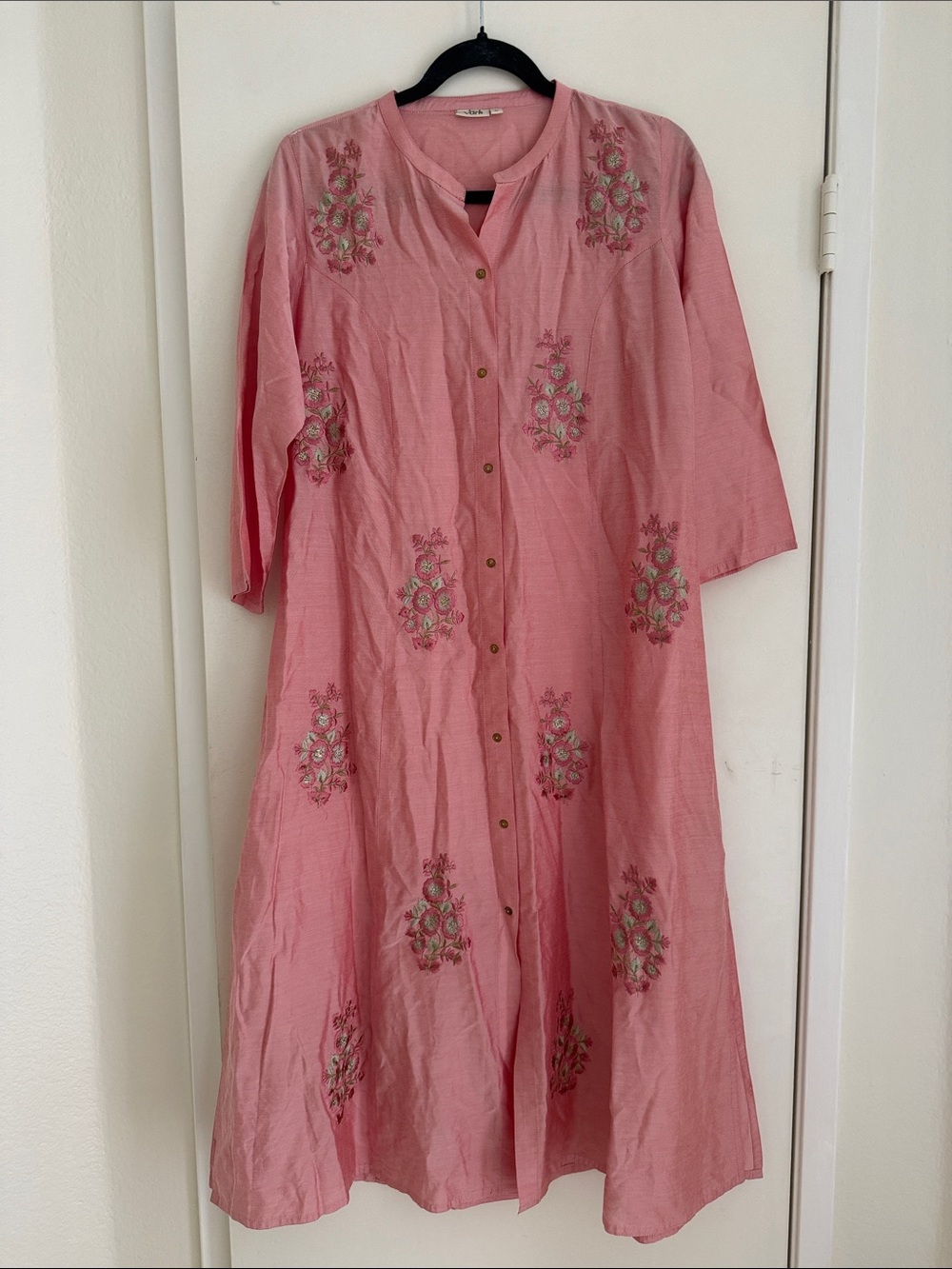 Vark pink floral embroidered button-down kurta or tunic dress size L